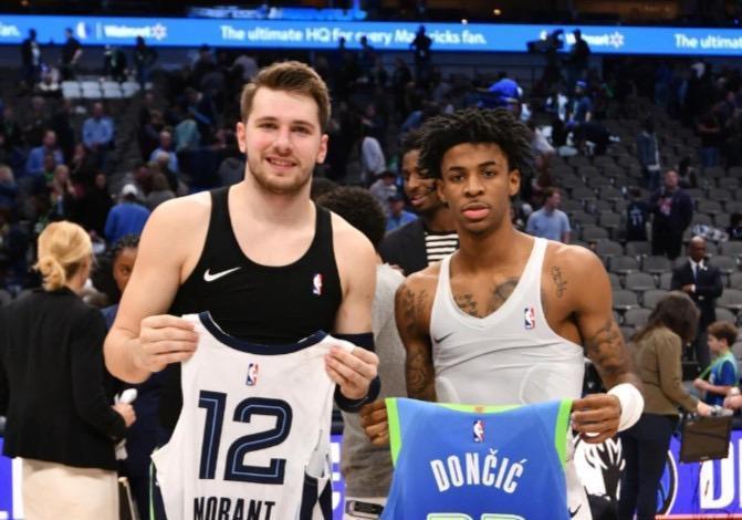 右手顺势突 右手顺势突